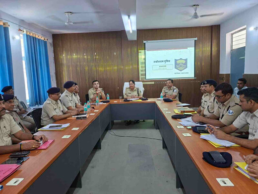 लखीसराय में मासिक अपराध गोष्ठी आयोजित, मामलों के त्वरित निष्पादन पर जोर